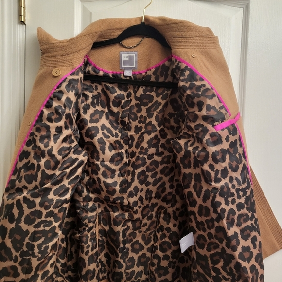 JCPenney Tan Double-Breasted Pea Coat Pre-owned - Picture 4 of 4